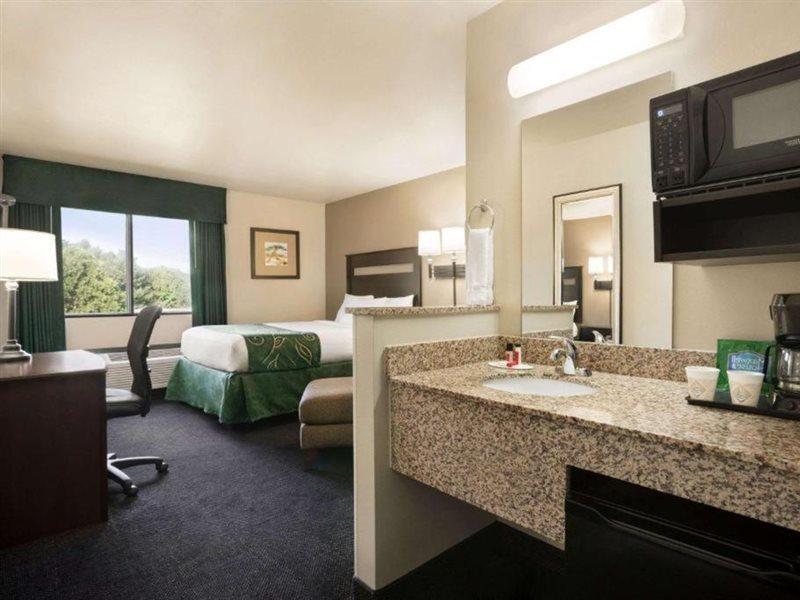 Travelodge By Wyndham Near Fredrick Hotel 2*